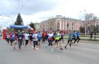 В центре Барнаула состоялся легкоатлетический пробег «Динамовская десятка», посвященный 100-летию Общества «Динамо»